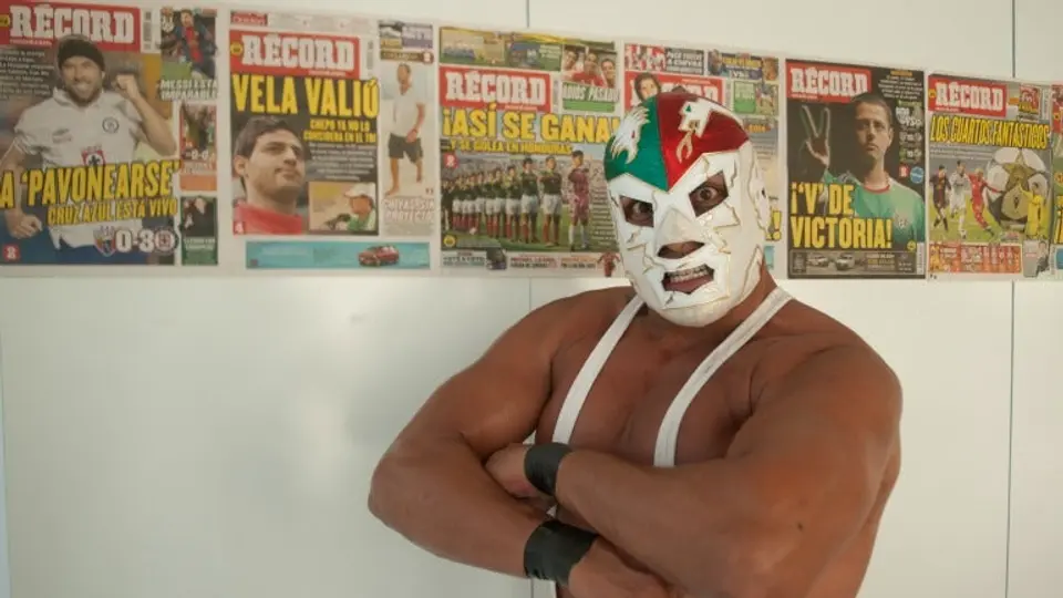 Dr. Wagner Jr., compañero de Rey Mysterio para Mundial