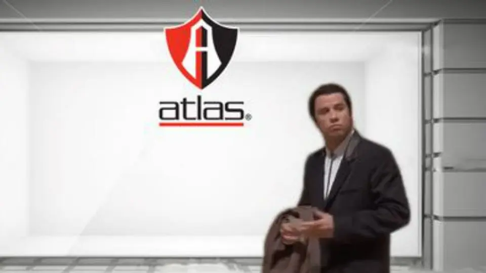 John Travolta revoluciona la red con cómicos memes