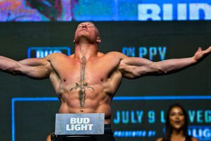 Lesnar vuelve a dar positivo en dopaje en UFC 200