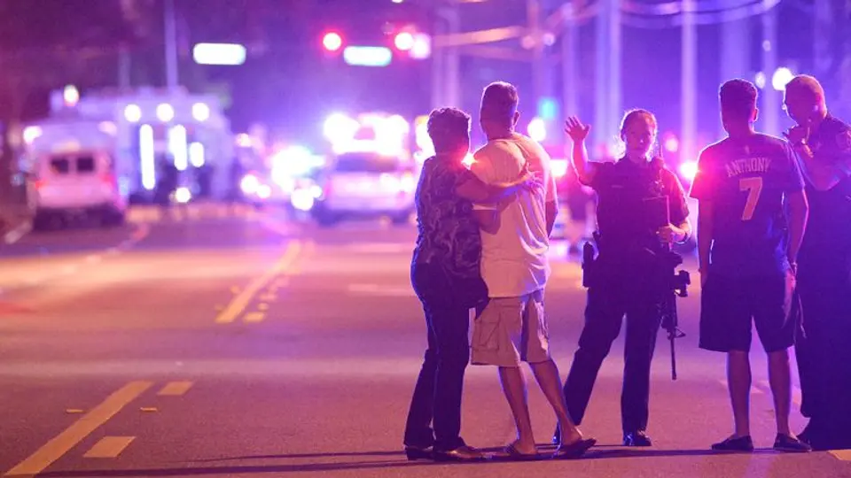 Atentado en club nocturno deja 50 muertos en Orlando