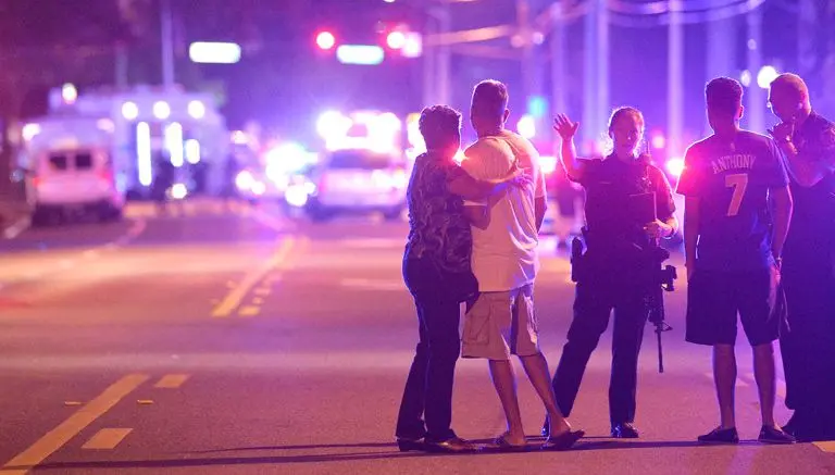Atentado en club nocturno deja 50 muertos en Orlando