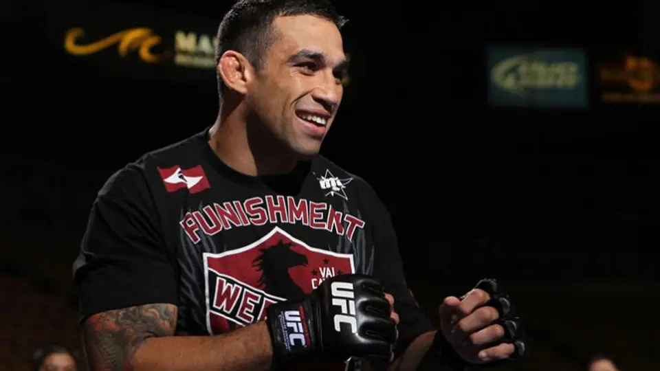 Werdum expondrá su título contra Miocic en Brasil