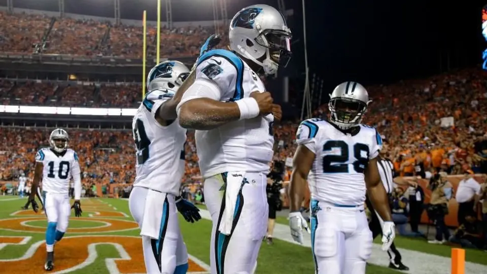 Cam Newton, QB con más TD's terrestres en la historia