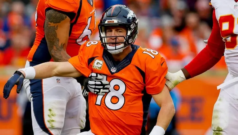 Manning sufre fascitis plantar y es duda con los Broncos