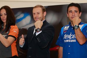 Presentan reloj conmemorativo del GP de México