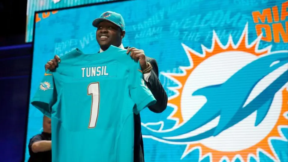 Laremy Tunsil, la 'joya' que adquirió Miami