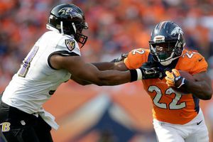 Aficionado, herido de gravedad tras caer de tribuna en estadio de Broncos