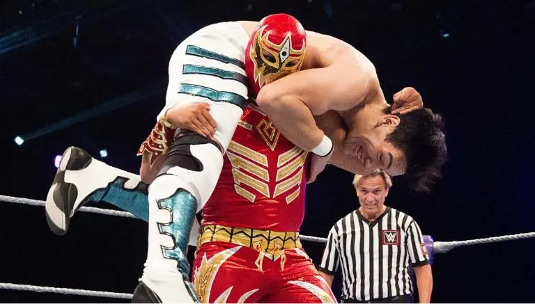 Máscara Dorada habría firmado con WWE