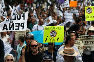 Miles marchan para exigir renuncia de EPN