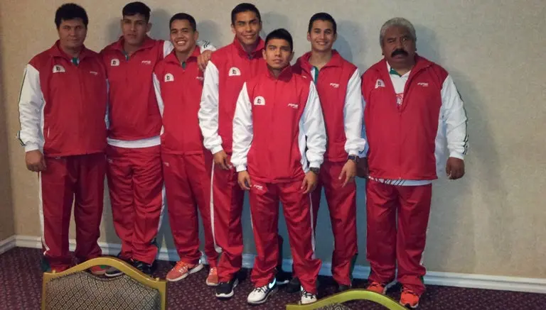 Abner Mares ayuda a seleccionados nacionales de boxeo