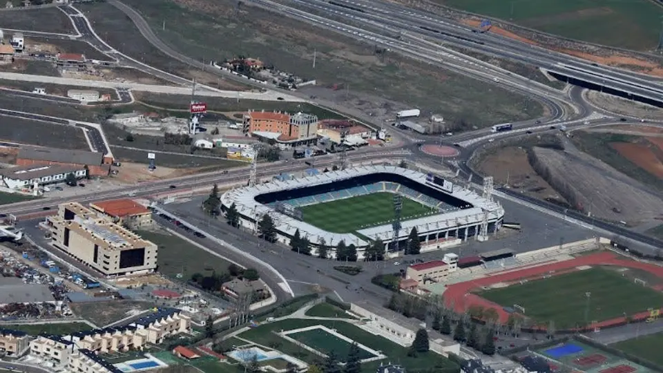 Empresarios mexicanos compran estadio en España