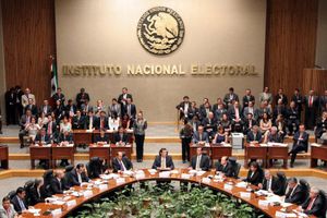 INE despilfarra en renta de automóviles