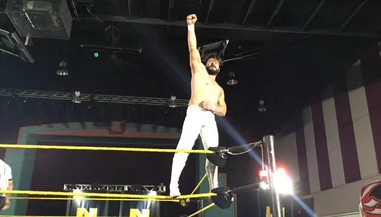 La Sombra debuta en NXT como Manny Andrade