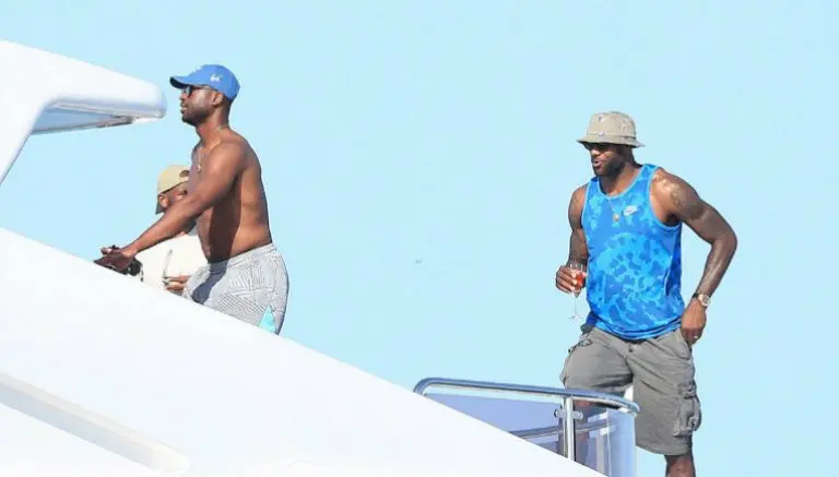 LeBron James festeja Campeonato en España