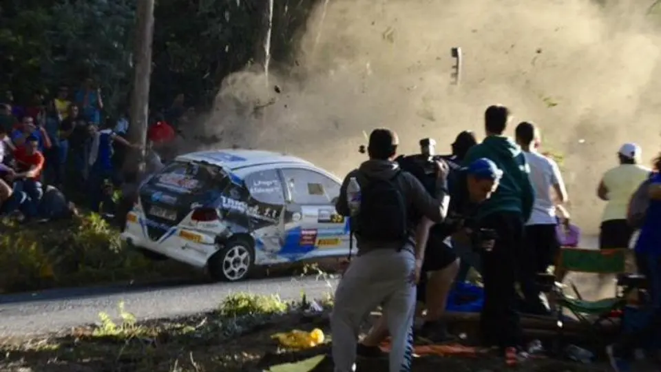 Accidente en rally de España deja seis muertos