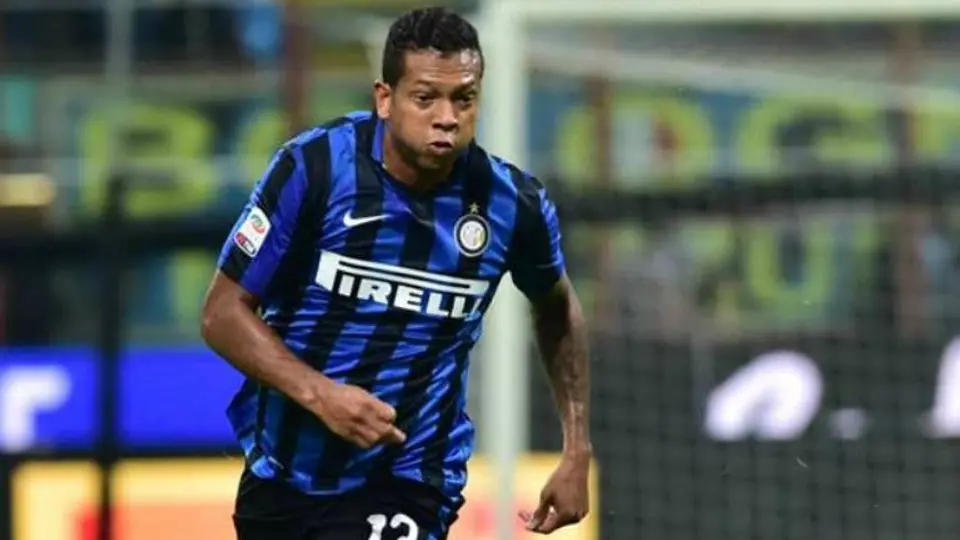 China fortalece su liga a billetazos