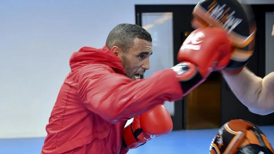 Boxeador es arrestado por posible violación en Villa Olímpica