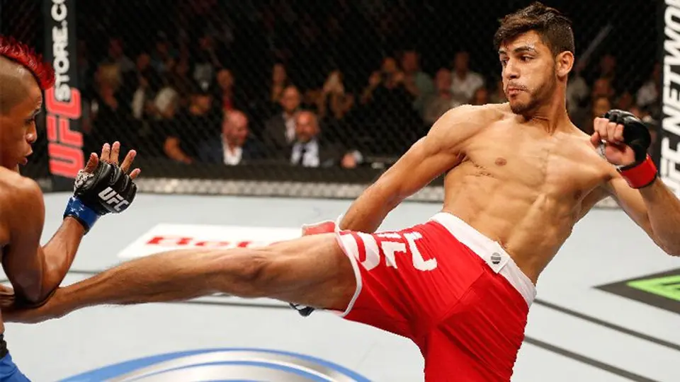 Pantera Rodríguez noquea a Fili en UFC 197