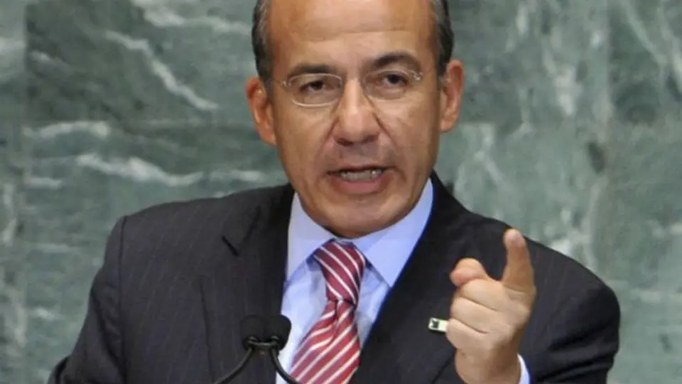 Felipe Calderón sufre accidente en Quintana Roo
