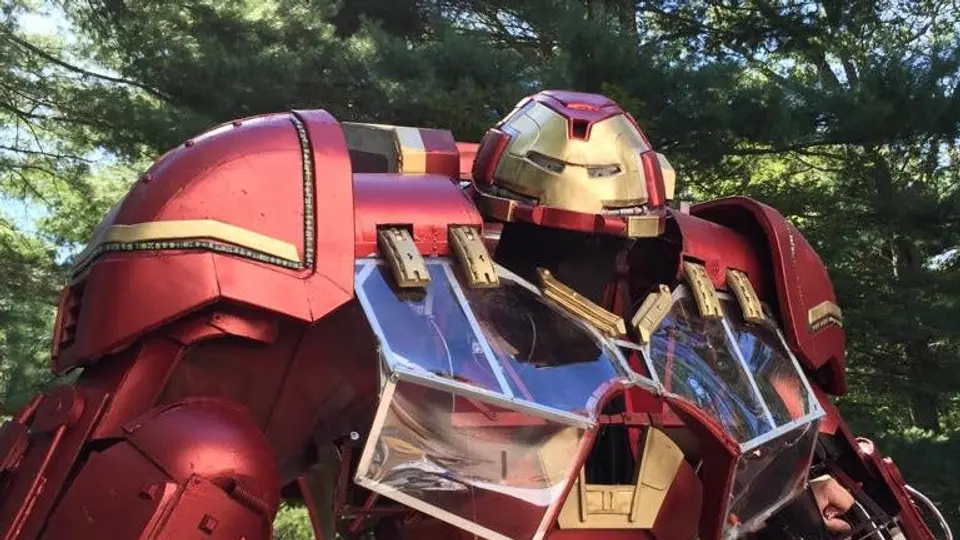 Crean disfraz de Iron man Hulkbuster en tamaño real