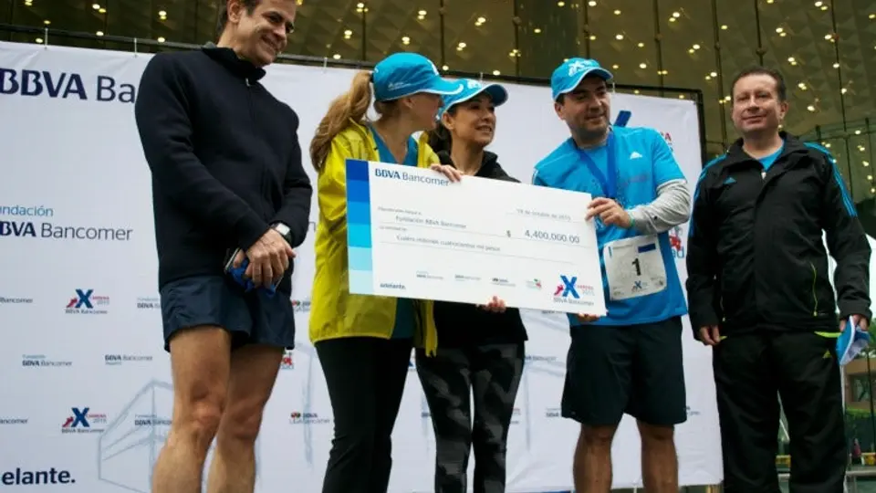 Más de 10 mil participantes en carrera BBVA Bancomer