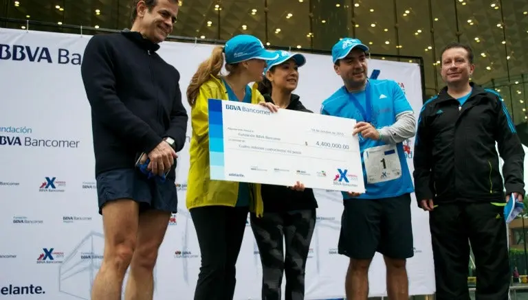 Más de 10 mil participantes en carrera BBVA Bancomer