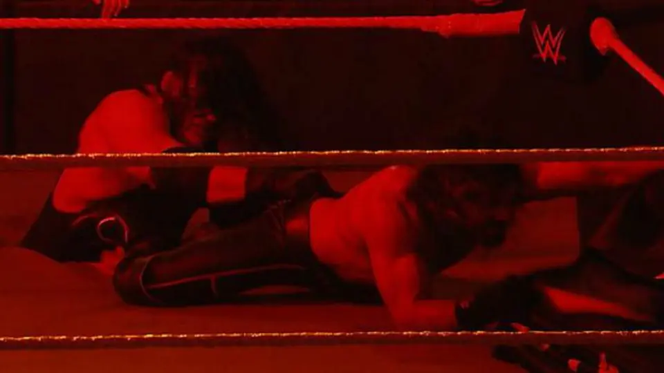 Kane se lleva al 'infierno' a Seth Rollins