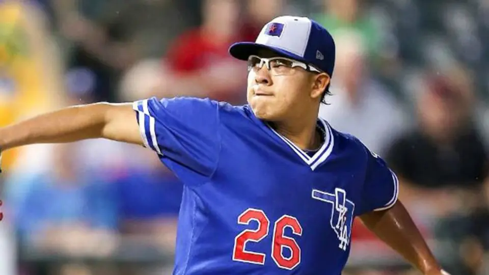 Pitcher mexicano será el más joven en debutar con Dodgers