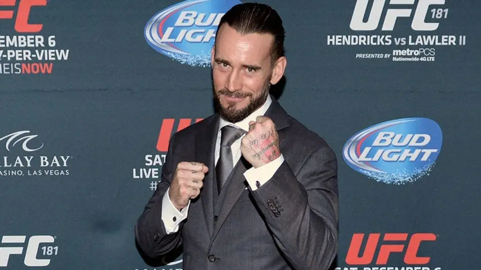 CM Punk retrasa su debut en UFC por cirugía