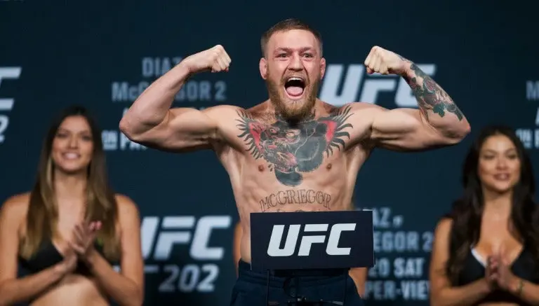 Conor McGregor durante la ceremonia de pesaje | AP