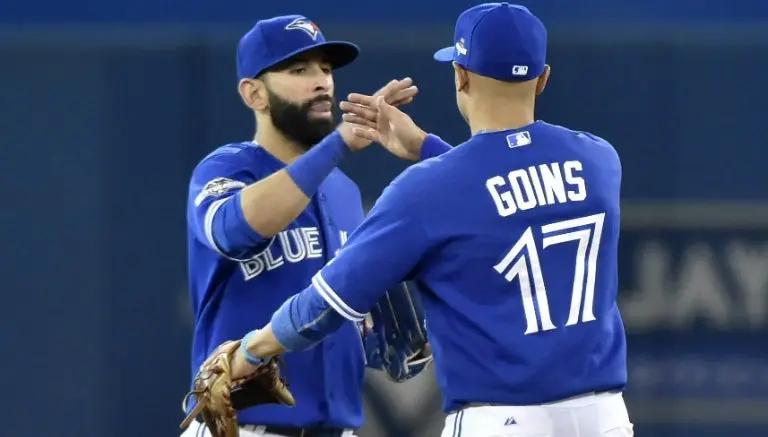 En juego de locura, Toronto doblega a Kansas City