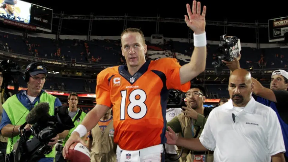 NFL envía emotivos mensajes para despedir a Manning