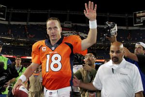 NFL envía emotivos mensajes para despedir a Manning