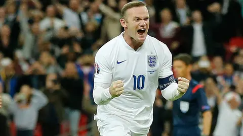 Rooney ya es máximo anotador de Inglaterra