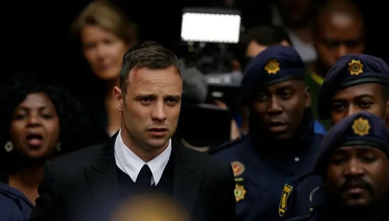 Pistorius asegura que su novia no querría verlo en la cárcel