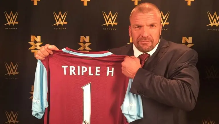 'Andy Carroll tendría futuro en WWE': Triple H