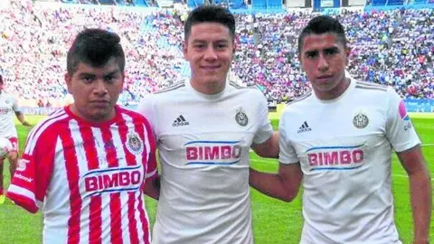 Joven sin brazo burla seguridad del Cuauhtémoc