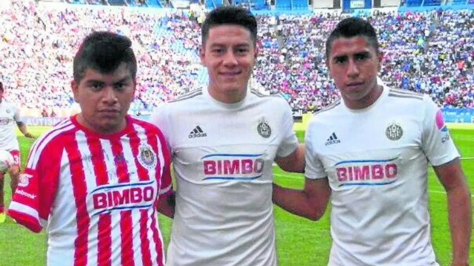 Joven sin brazo burla seguridad del Cuauhtémoc