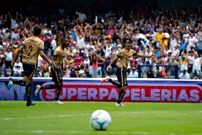 Pumas gusta, gana, golea y es líder