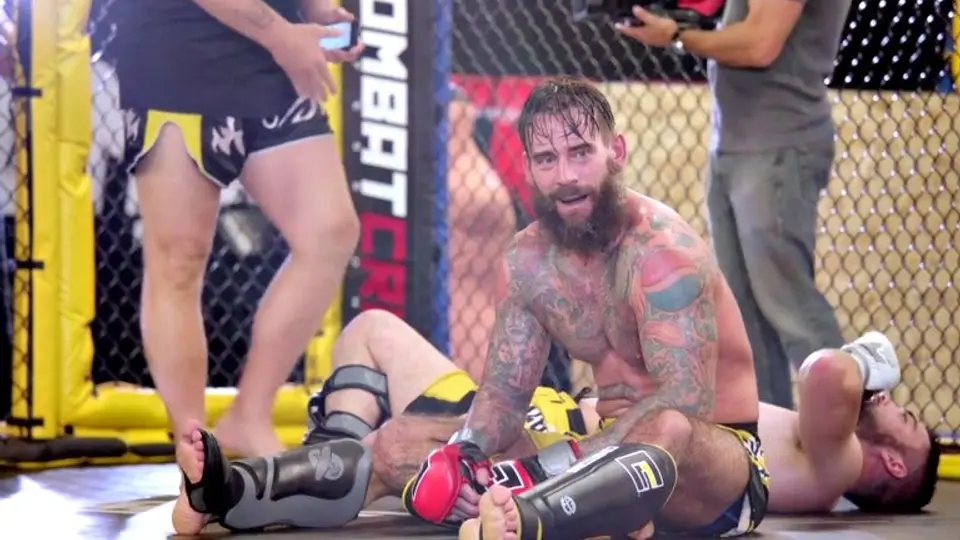 CM Punk promete nocaut en debut en la UFC