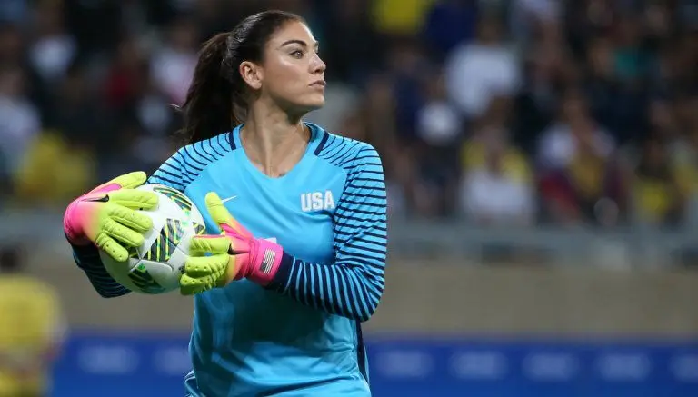 Hope Solo recibió gritos de "eeehhhh...zika" en Río 2016