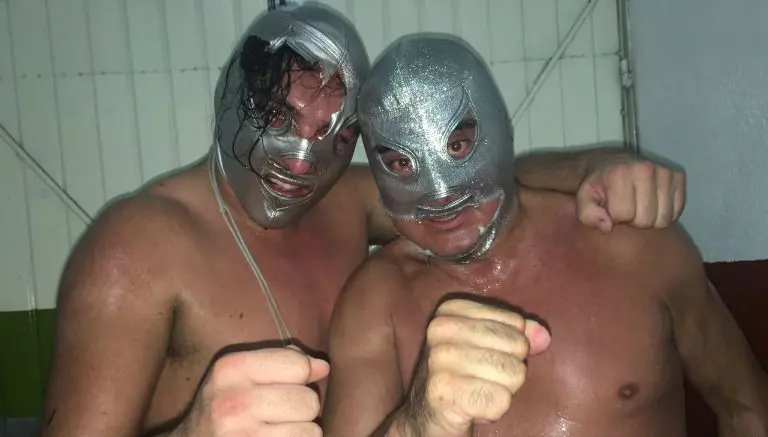 Santo Jr. debuta en México con victoria