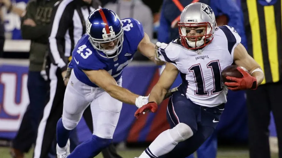 Julian Edelman sufre lesión en el pie y su regreso está en duda
