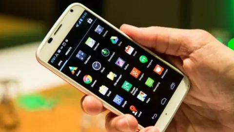 Niño de 8 años se ahorca porque le castigaron el celular