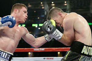Canelo Álvarez no volverá a pelear en 2016 por fractura en la mano
