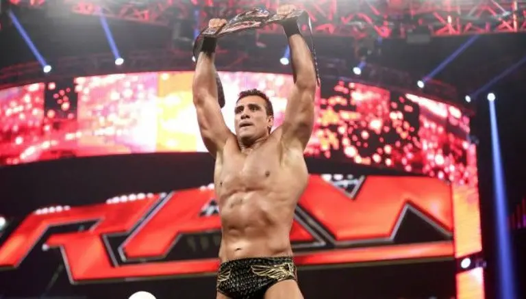 Alberto Del Río, atacado por un aficionado en Puerto Rico