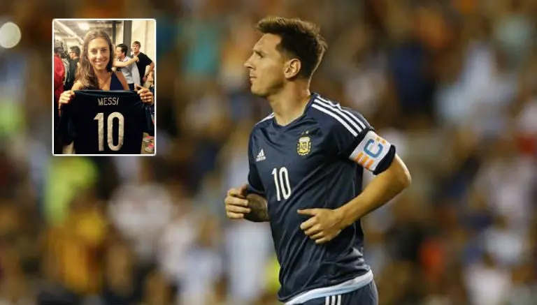 Messi le regala una camiseta a Carli Lloyd