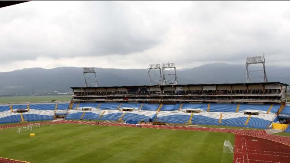 Estadio Olímpico de San Pedro Sula, en condiciones precarias
