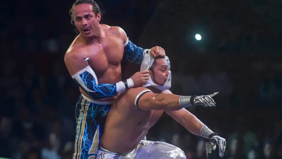 Volador Jr. reta a Carístico por su máscara