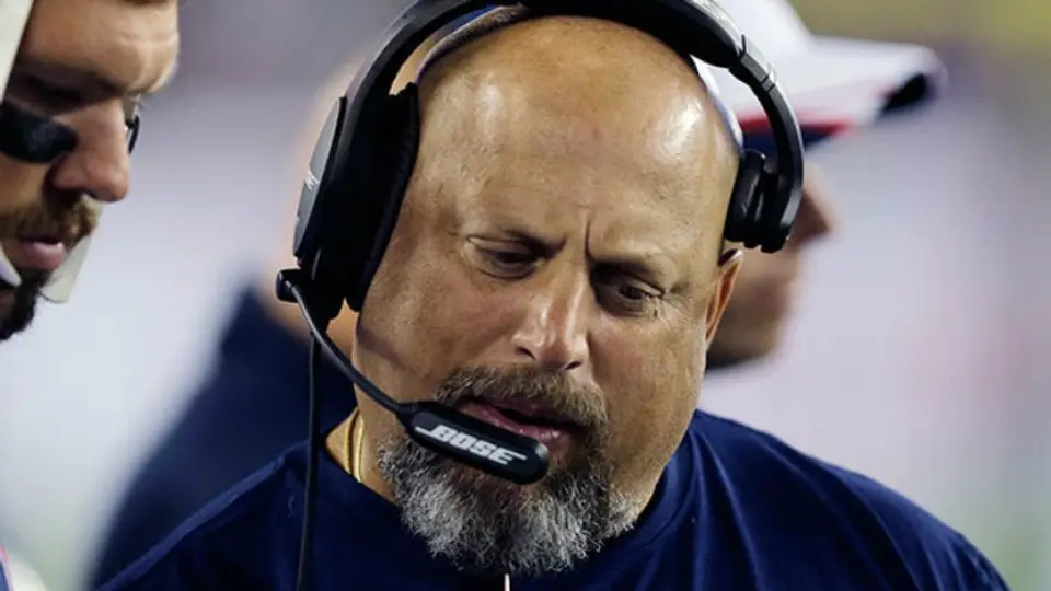 Patriotas despide al coach de línea ofensiva